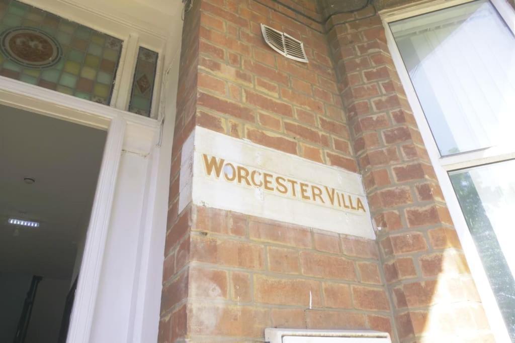 Discover Your Cozy Haven A Perfect Studio Getaway Leamington Spa Exterior foto